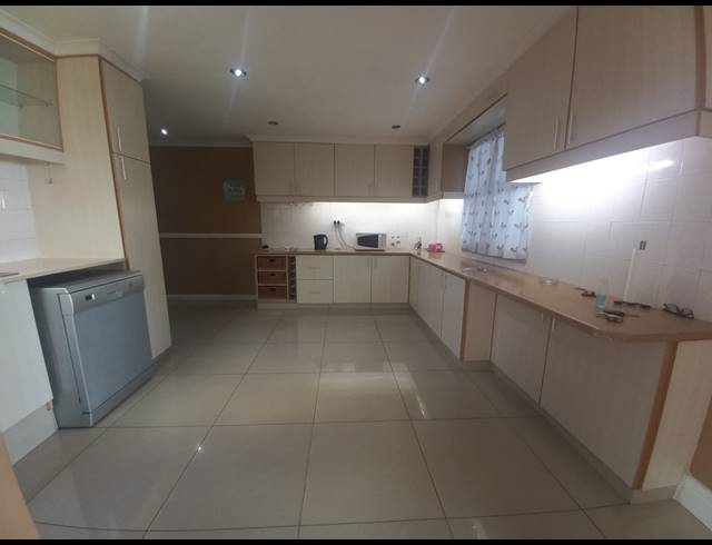 4 BEDROOM HOUSE FOR SALE IN PORTLANDS